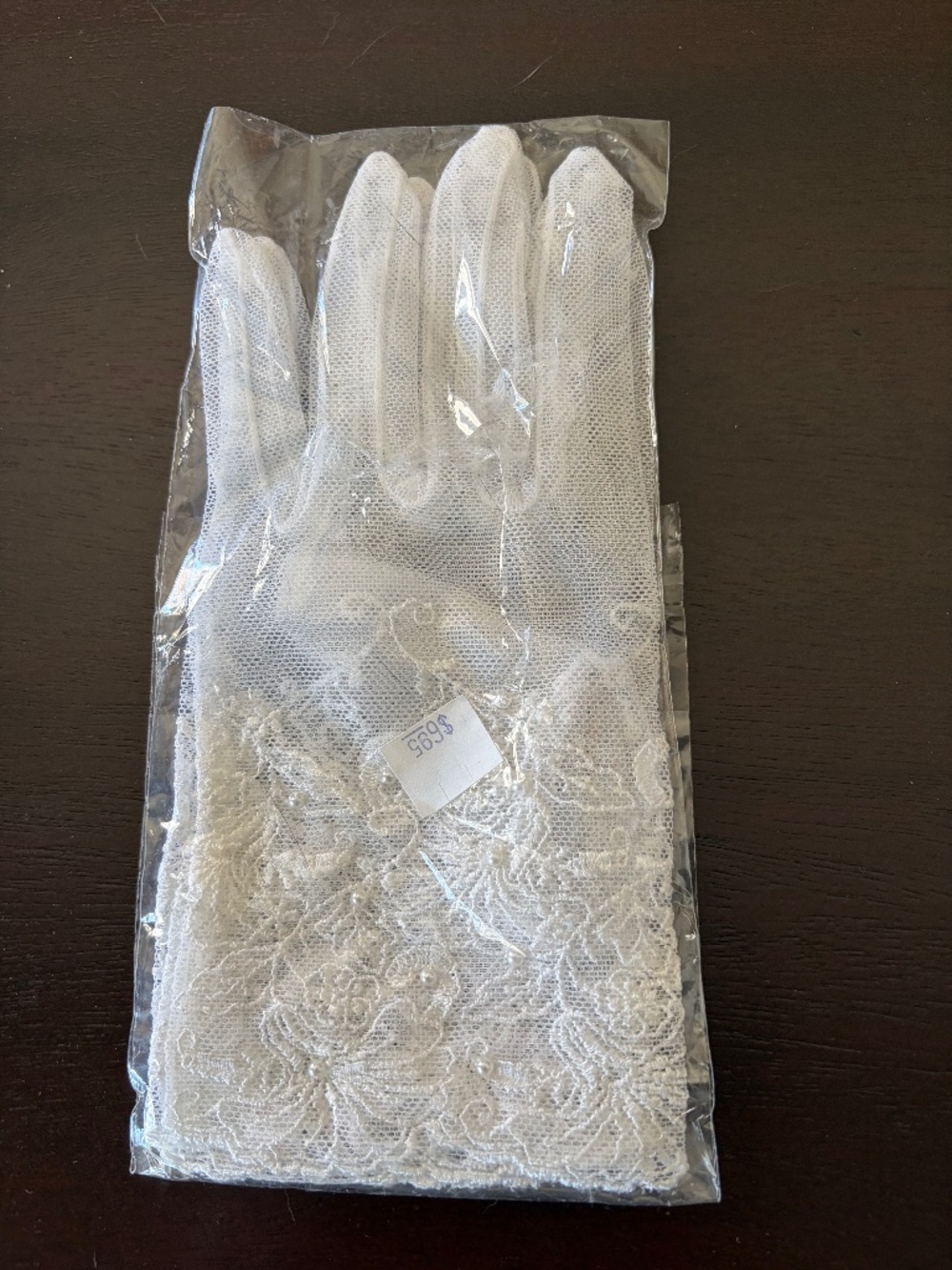 Ladies Lace Gloves Size Small White